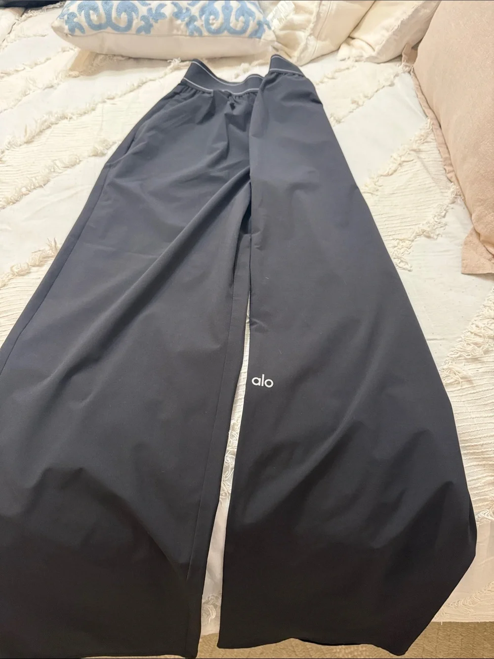 Authentic ALO Yoga Black A-Line Active Skirt with Logo Waistband